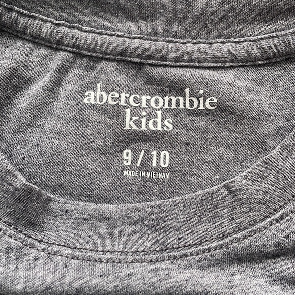 Boys Abercrombie Kids Graphic T-shirt | Color Changing tshirt - Picture 5 of 7
